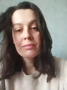 Snapshot of Liliakis chatting on 11/18/25, 10:20 Liliakis online show from 11/18/25, 10:20