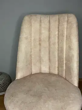 Snapshot of AzraBahar chatting on 11/19/25, 09:15 AzraBahar online show from 11/19/25, 09:15