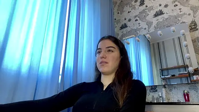 Snapshot of macanmercedes chatting on 11/19/25, 10:48 macanmercedes online show from 11/19/25, 10:48