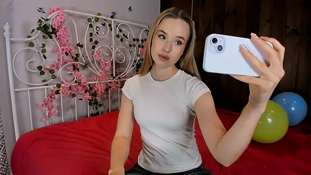 KristleKirst online show from 12/05/25, 11:19