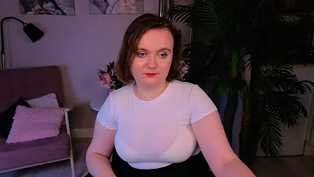 Snapshot of TerryAstra chatting on 12/04/25, 09:01 TerryAstra online show from 12/04/25, 09:01