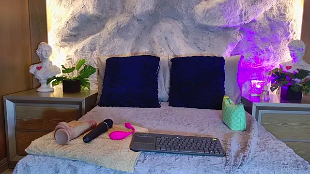 Snapshot of bella_mush chatting on 05/03/26, 02:12 bella mush online show from 05/03/26, 02:12