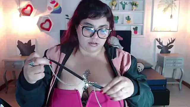 danna garza online show from 02/08/26, 06:39