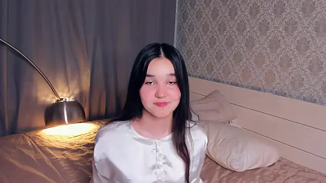 MeliaMelchiori online show from 12/01/25, 10:59