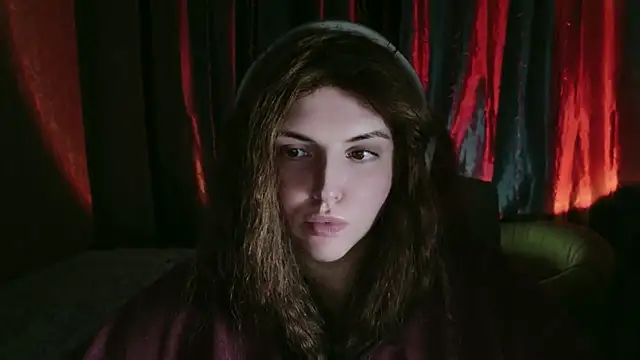 DaraSecret online show from 11/23/25, 04:18