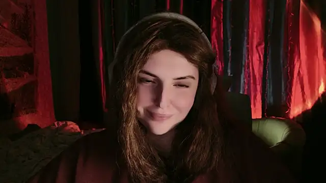 DaraSecret online show from 11/30/25, 10:03