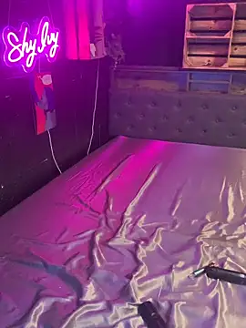 Shy-Ivy online show from 12/17/25, 10:38