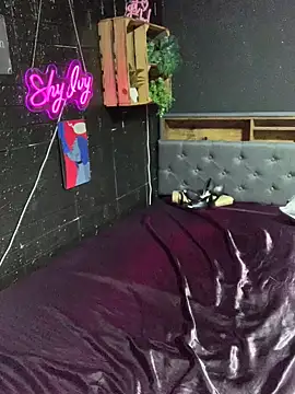 Shy-Ivy online show from 03/27/26, 09:47