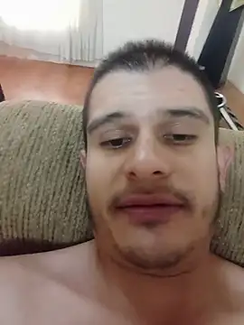 Snapshot of JorgeDaLeche1 chatting on 06/25/26, 08:35 JorgeDaLeche1 online show from 06/25/26, 08:35