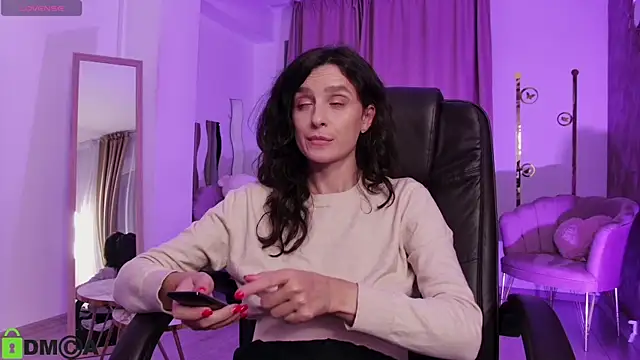 AnnaHarperX online show from 10/22/25, 04:51