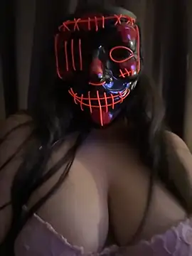 Snapshot of anonymouskam chatting on 11/18/25, 05:01 anonymouskam online show from 11/18/25, 05:01