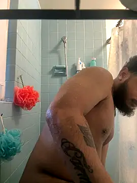 Snapshot of lovebelowyou chatting on 12/16/25, 08:47 lovebelowyou online show from 12/16/25, 08:47