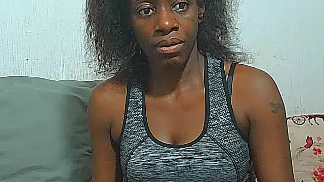 BrunetteNaomi8 online show from 04/13/26, 07:52