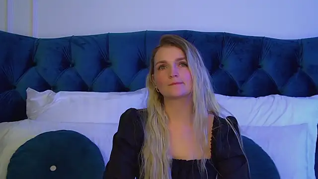 AnnyRaii online show from 02/26/26, 06:18