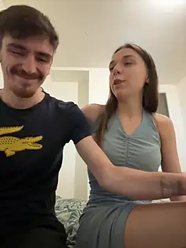 Snapshot of DuoDesir1 chatting on 11/25/25, 08:42 DuoDesir1 online show from 11/25/25, 08:42