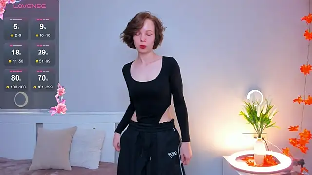 Snapshot of UmbraVelour chatting on 12/14/25, 03:28 UmbraVelour online show from 12/14/25, 03:28