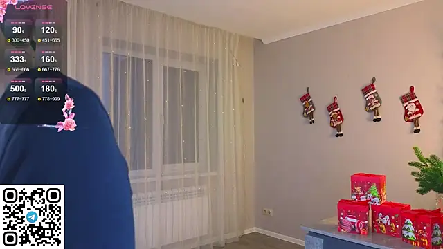 Snapshot of UmbraVelour chatting on 12/18/25, 01:39 UmbraVelour online show from 12/18/25, 01:39