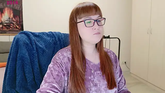 Snapshot of Foxy-lady chatting on 04/22/26, 10:50 Foxy-lady online show from 04/22/26, 10:50
