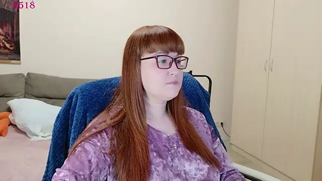 Snapshot of Foxy-lady chatting on 04/23/26, 01:24 Foxy-lady online show from 04/23/26, 01:24