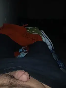 Snapshot of ouchenshadow2975 chatting on 11/28/25, 12:57 ouchenshadow2975 online show from 11/28/25, 12:57