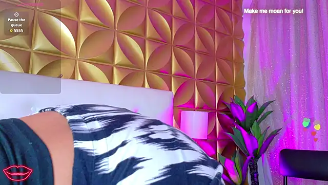 Amanda Mooree online show from 03/31/26, 04:02