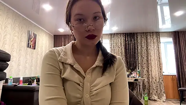 OliviaMoon 24 online show from 11/21/25, 04:11