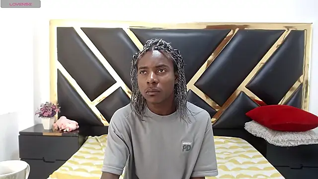 NoahJhonson69 online show from 06/03/26, 12:19