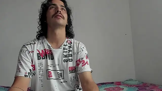 Snapshot of Jave_rave chatting on 01/15/26, 01:16 Jave rave online show from 01/15/26, 01:16