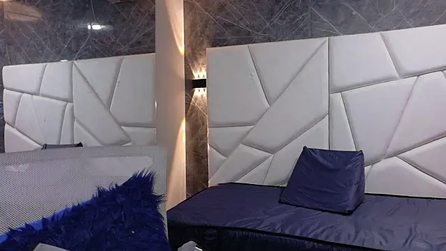 pettymoon1 online show from 11/26/25, 11:33