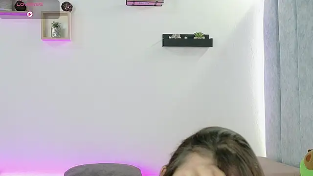 Snapshot of _manumontoya chatting on 12/16/25, 04:56 manumontoya online show from 12/16/25, 04:56