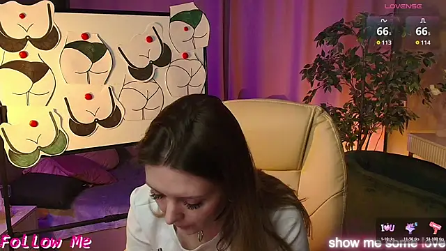 Snapshot of Ursula_Andres chatting on 04/28/26, 01:04 Ursula Andres online show from 04/28/26, 01:04