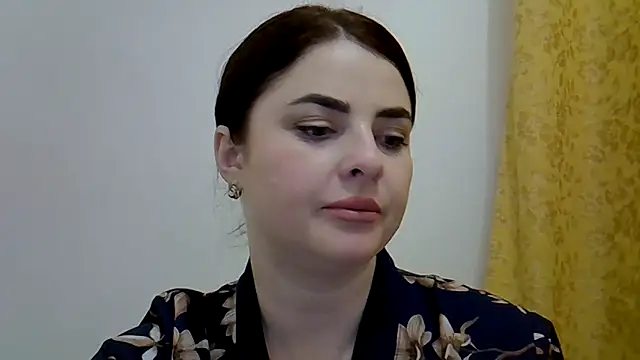 Snapshot of Darkroseq chatting on 12/19/25, 06:15 Darkroseq online show from 12/19/25, 06:15