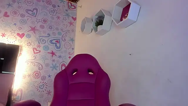 Snapshot of ISA_RIVAS chatting on 12/01/25, 12:10 ISA RIVAS online show from 12/01/25, 12:10