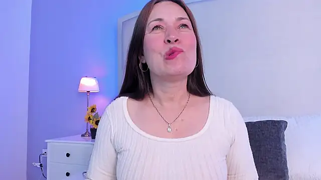 helen larkin online show from 02/24/26, 07:34