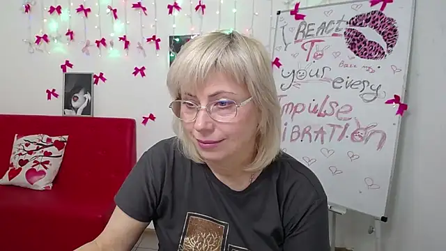 LaurenWishy online show from 03/23/26, 06:28