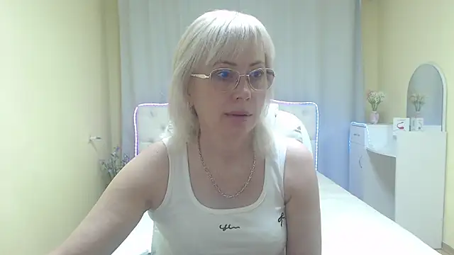 LaurenWishy online show from 05/23/26, 05:12