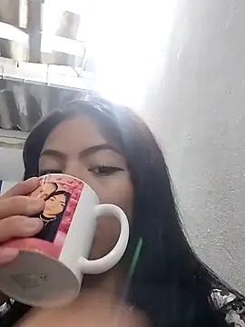 Snapshot of Juliana_Vip chatting on 11/22/25, 09:19 Juliana Vip online show from 11/22/25, 09:19