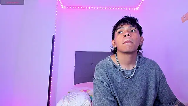 Snapshot of tessa__evans chatting on 02/06/26, 12:48 tessa evans online show from 02/06/26, 12:48