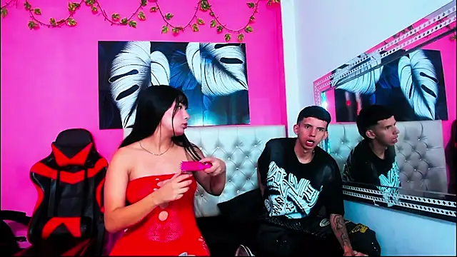 MiaAndTeylor online show from 01/09/26, 01:36