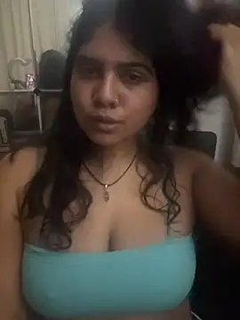 TiaBella  online show from 02/03/26, 07:52