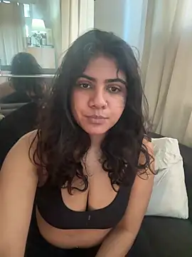 TiaBella  online show from 02/25/26, 03:10