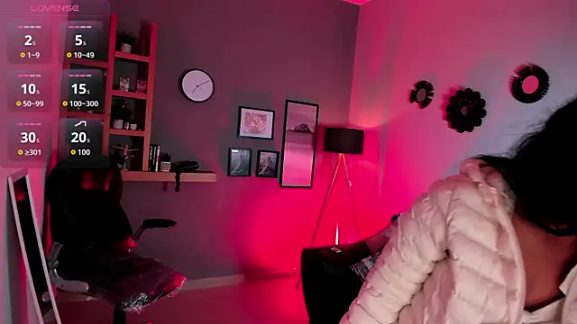 Violet Kumar online show from 11/29/25, 08:23