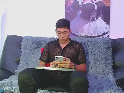 Snapshot of ATLASVANDRAKE chatting on 11/27/25, 08:33 ATLASVANDRAKE online show from 11/27/25, 08:33