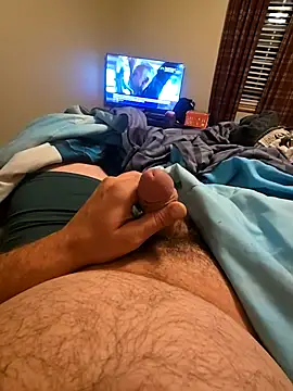 Snapshot of burg2007 chatting on 11/21/25, 09:52 burg2007 online show from 11/21/25, 09:52