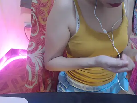 HotAsian Yazzi69 online show from 03/17/26, 04:32