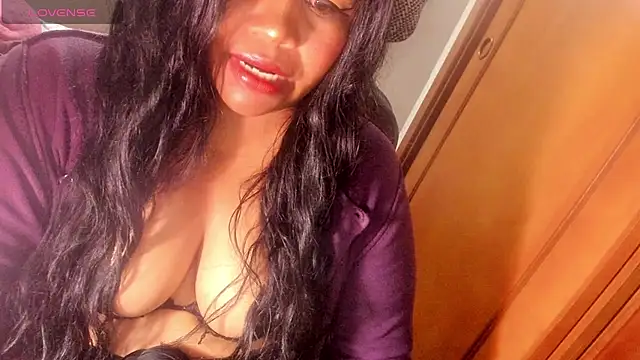 Snapshot of ebonycamelia chatting on 07/06/26, 11:40 ebonycamelia online show from 07/06/26, 11:40