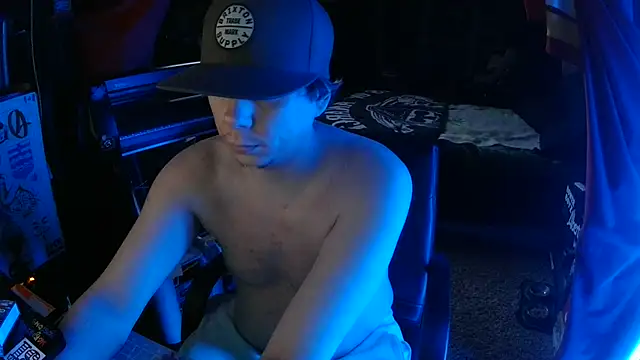 Snapshot of Bowerboi chatting on 11/20/25, 11:59 Bowerboi online show from 11/20/25, 11:59