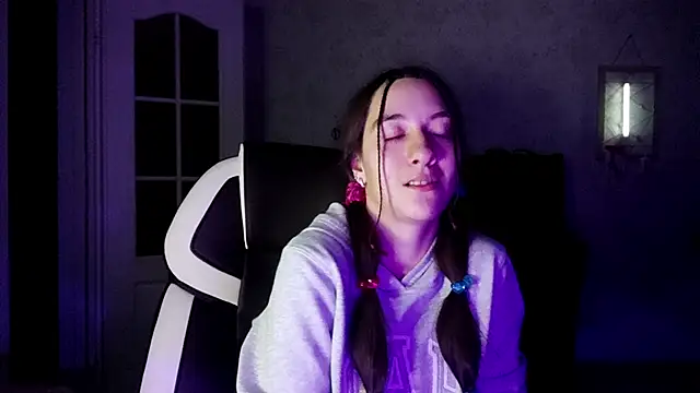 Snapshot of NildaGerrero chatting on 11/20/25, 07:35 NildaGerrero online show from 11/20/25, 07:35