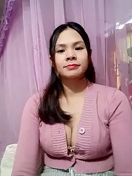 quynhquynh  online show from 02/05/26, 03:33