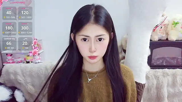 Snapshot of TuTu-077 chatting on 06/12/26, 11:42 TuTu-077 online show from 06/12/26, 11:42